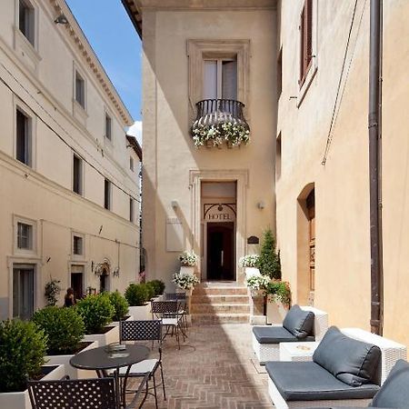 Hotel Degli Affreschi Монтефалко Екстериор снимка