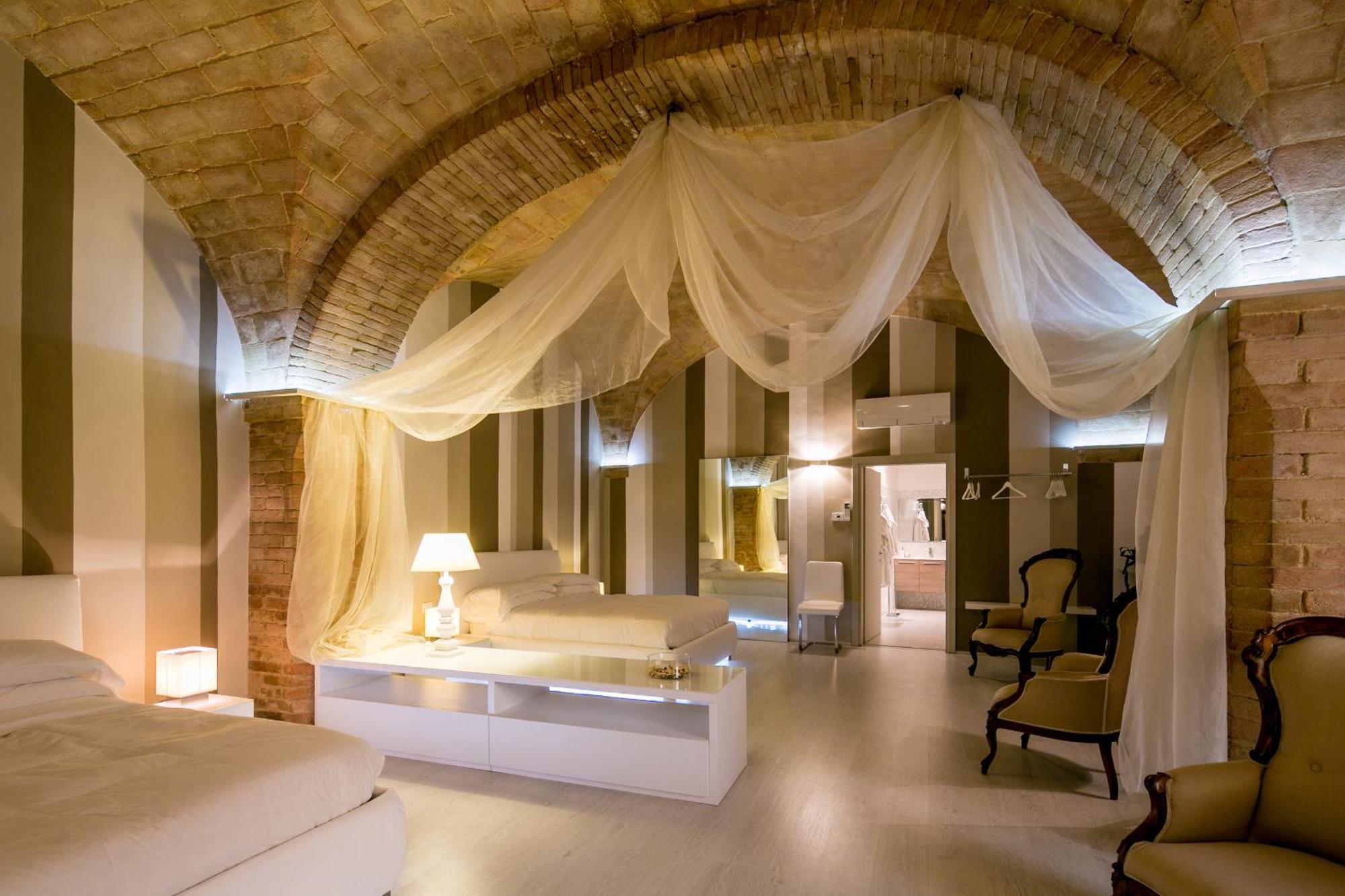 Hotel Degli Affreschi Монтефалко Стая снимка