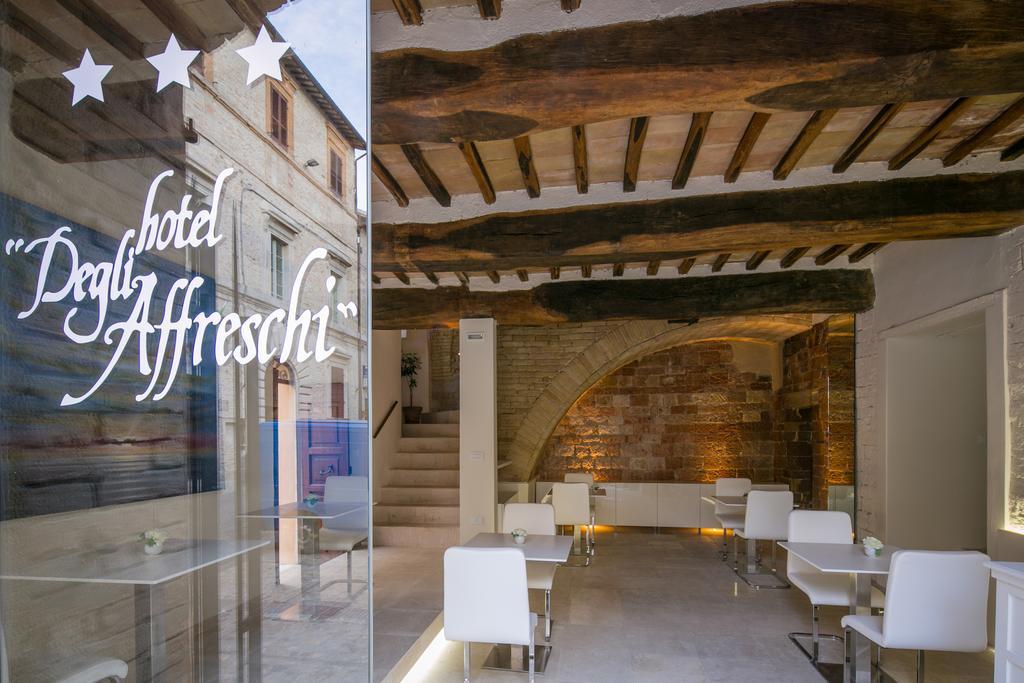 Hotel Degli Affreschi Монтефалко Екстериор снимка